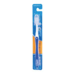 TOOTH  BRUSH ORAL-B